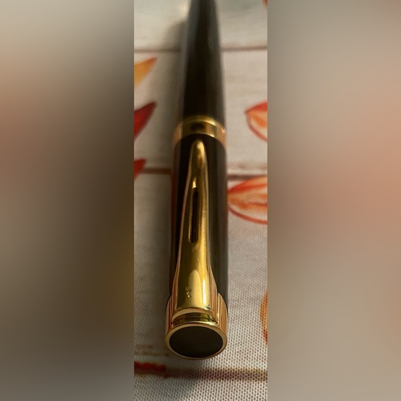 Waterman L’Etalon Elegant Black and Gold Ballpoint Pen, 18K Gold Trim - Picture 2 of 7